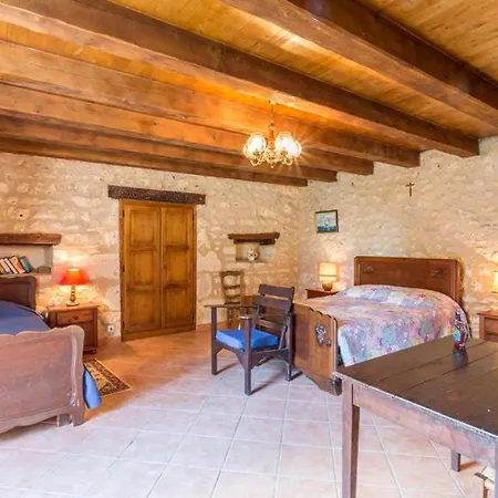 Sleeps 10 Pool Villa Valeuil